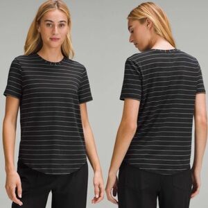 Lululemon Love Crewneck T-Shirt Short Serve Stripe Black White SZ 10
